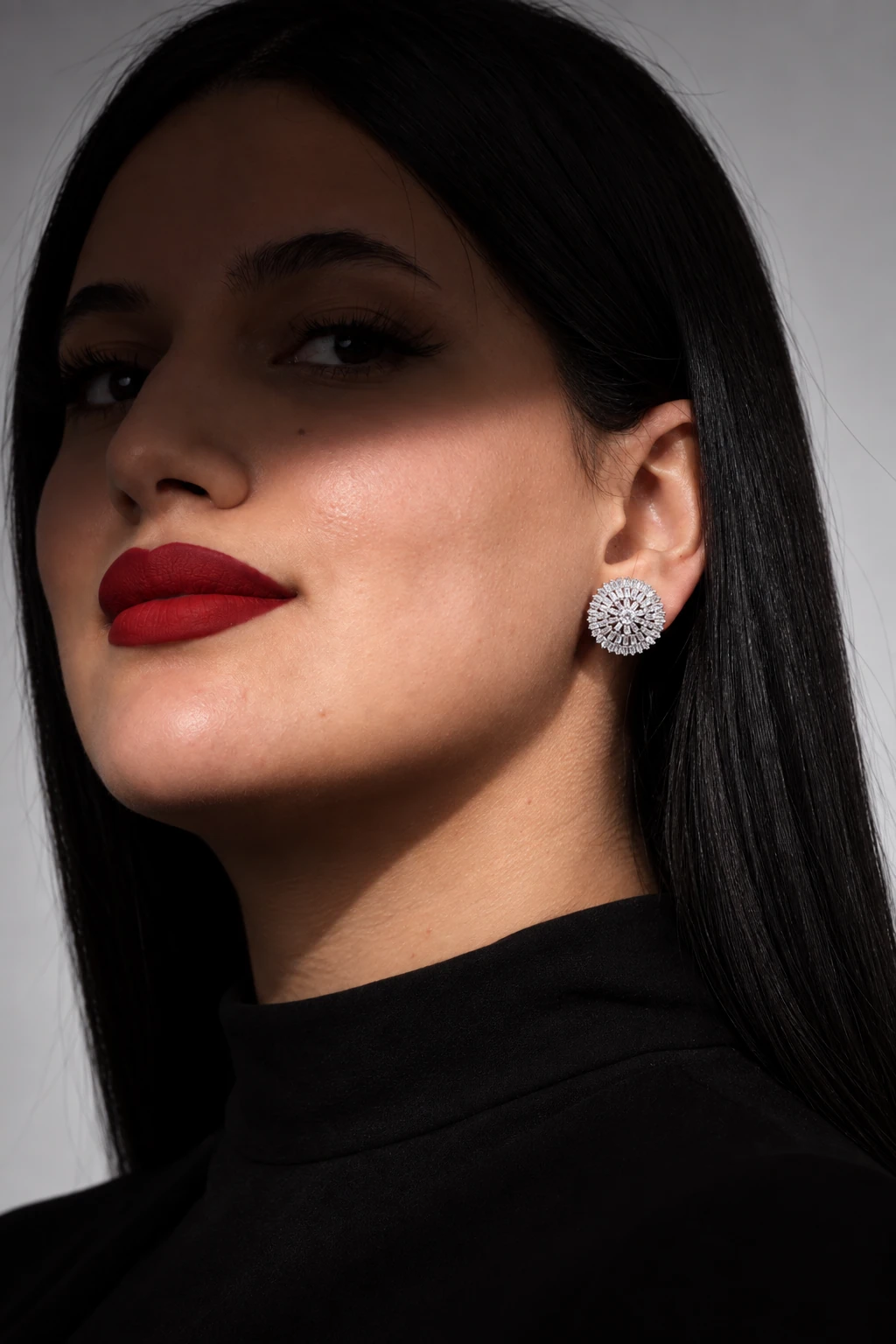 Elegant Silver Earrings - White Gold Shine · CB008