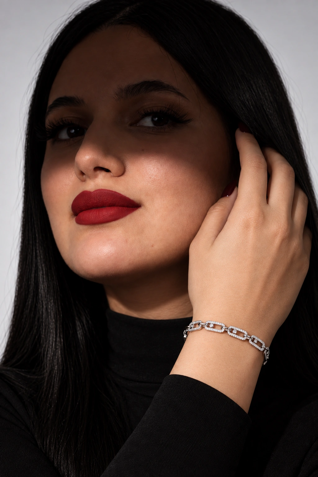 White Bracelet Inspired by Messika · CB018